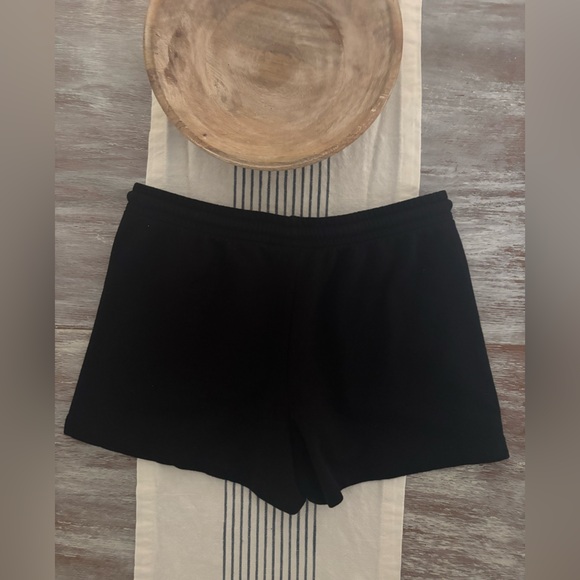 🌿🦋 Universal Thread Black Athletic Shorts - Picture 4 of 6